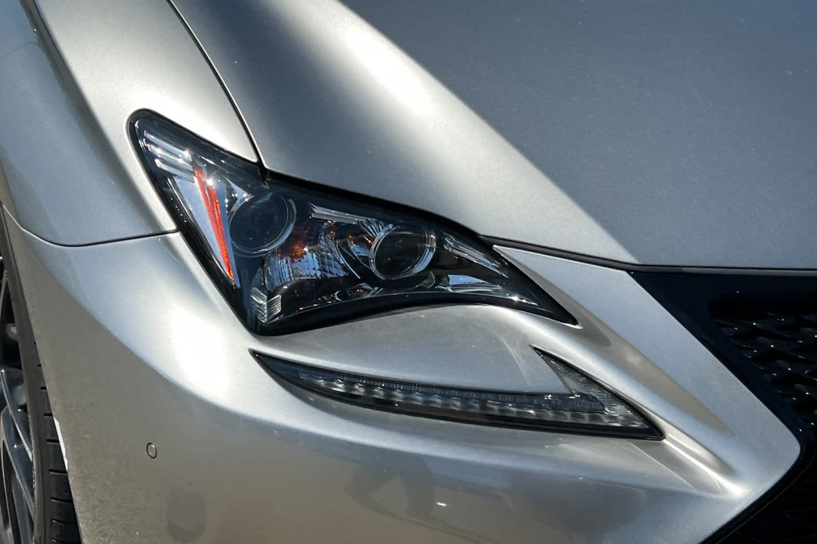 Thumbnail: 2017 Lexus RC - 14