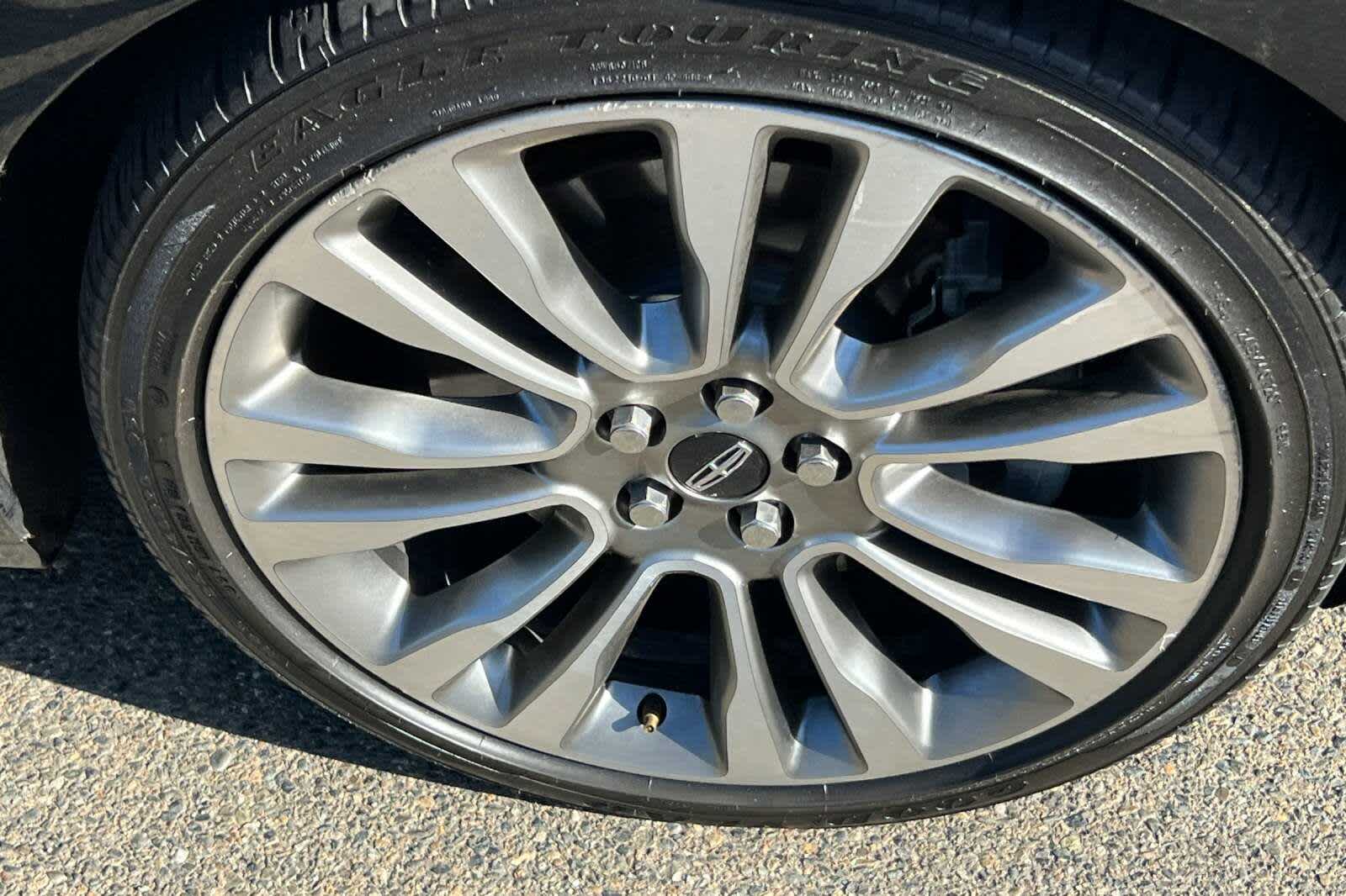 Thumbnail: 2018 Lincoln Continental - 22