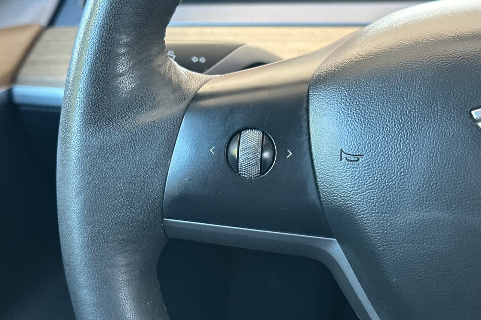 Thumbnail: 2021 Tesla Model 3 - 25