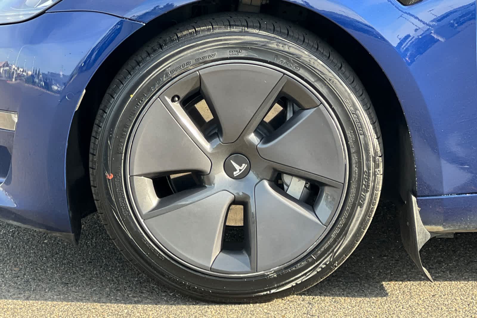 Thumbnail: 2022 Tesla Model 3 - 28