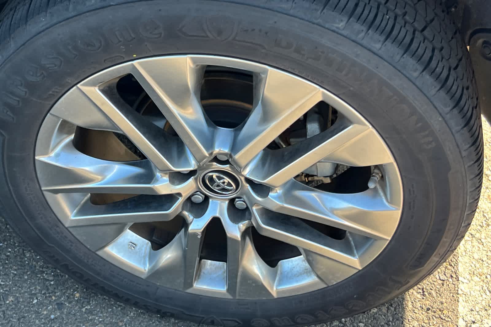 2019 Toyota RAV4 Limited 17