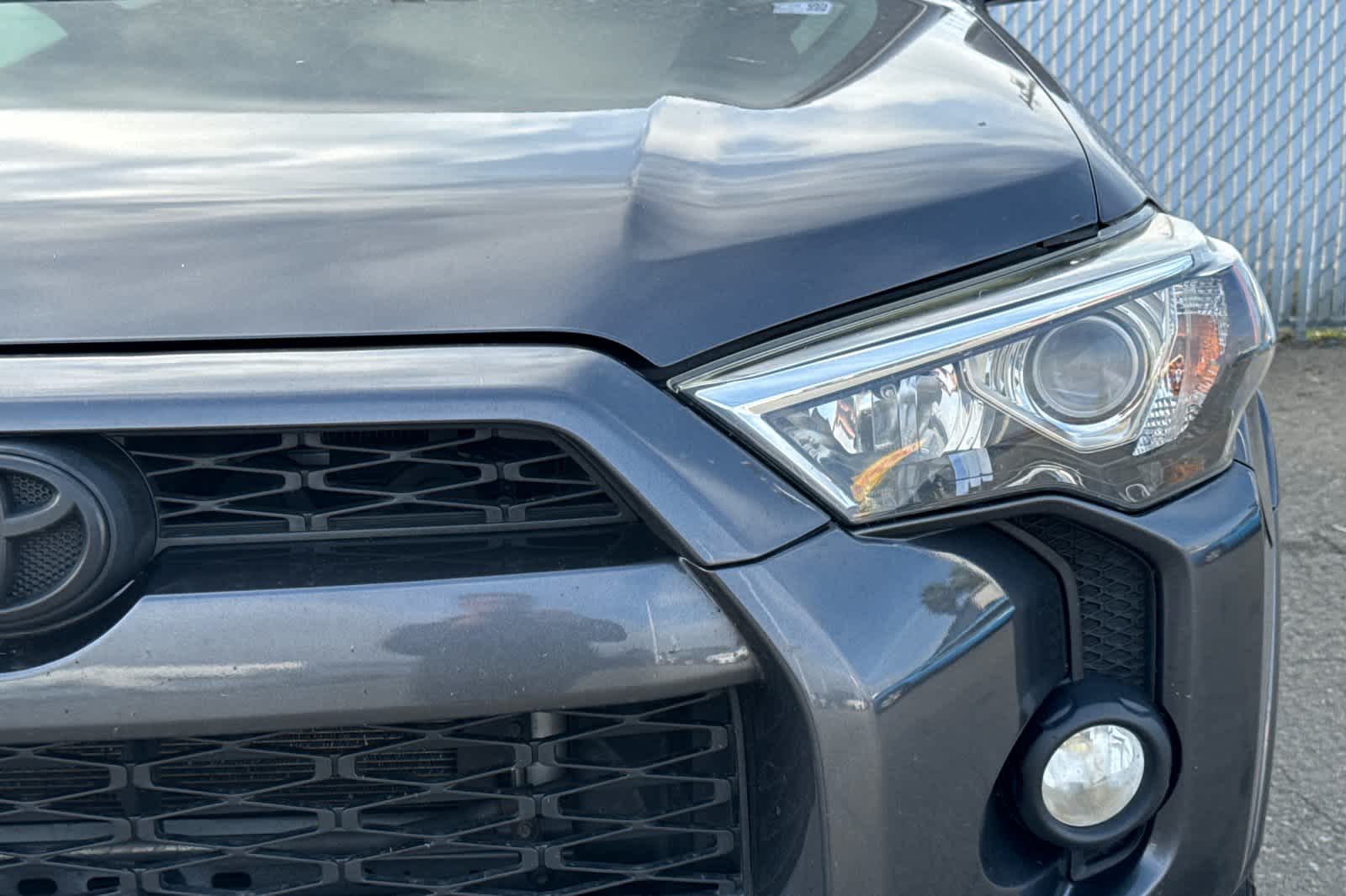 Thumbnail: 2015 Toyota 4Runner - 10