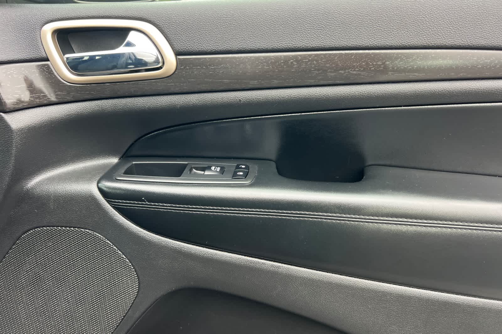 Thumbnail: 2017 Jeep Grand Cherokee - 18