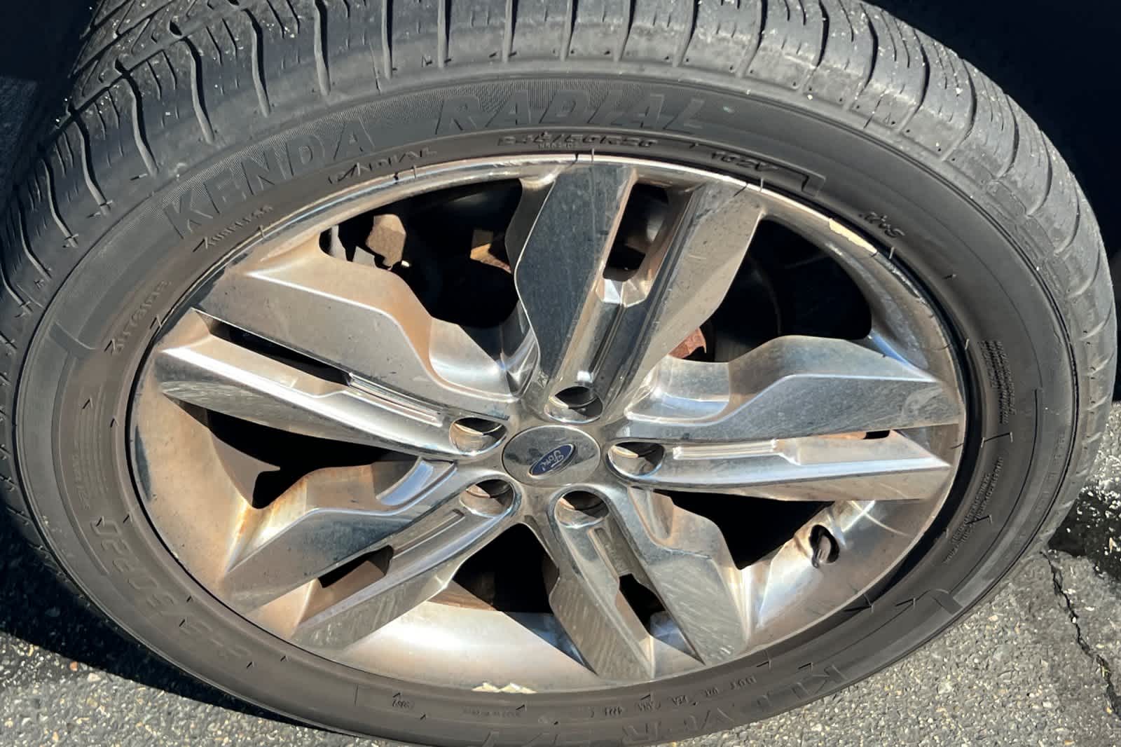 Thumbnail: 2013 Ford Edge - 13