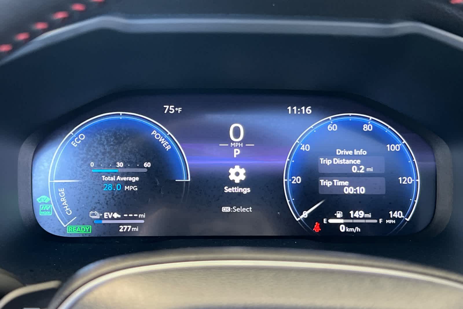 2025 Toyota RAV4 XSE 28