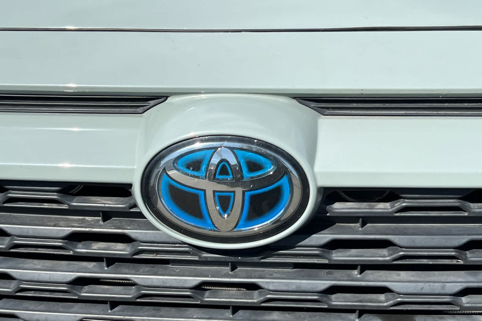 Thumbnail: 2022 Toyota RAV4 - 10