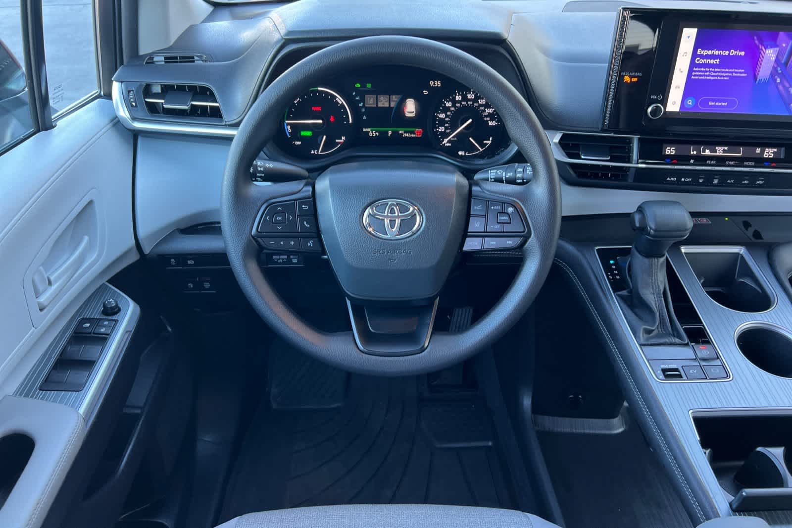 Thumbnail: 2025 Toyota Sienna - 15