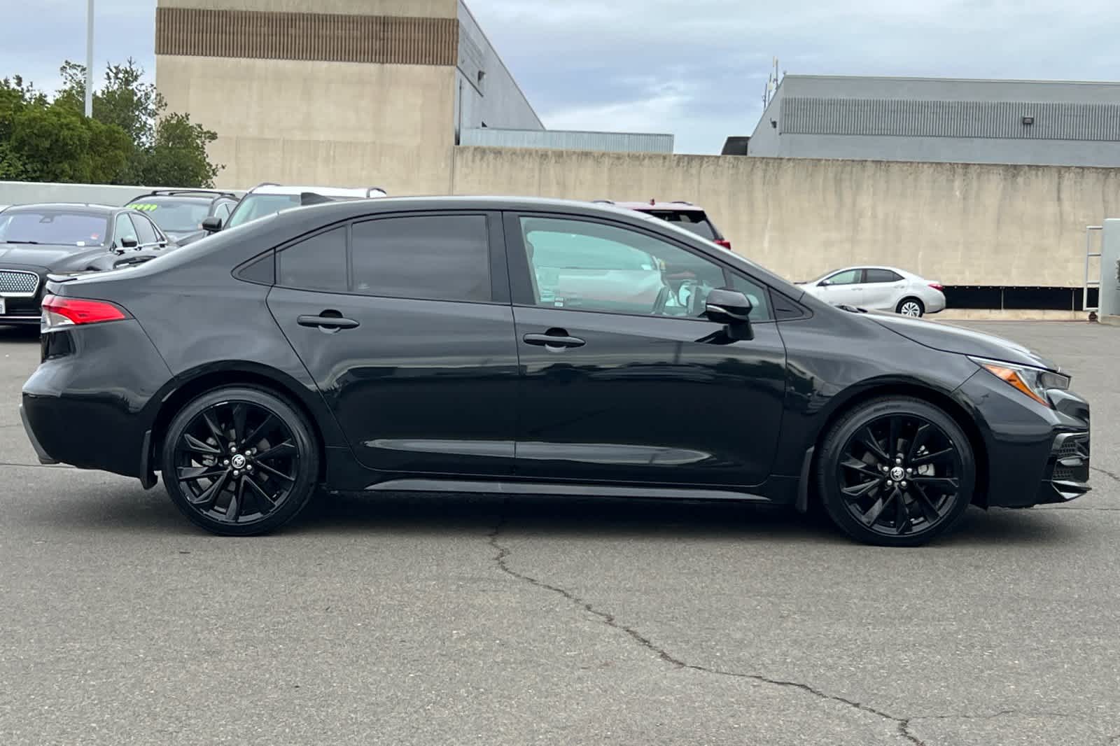 Thumbnail: 2022 Toyota Corolla - 6