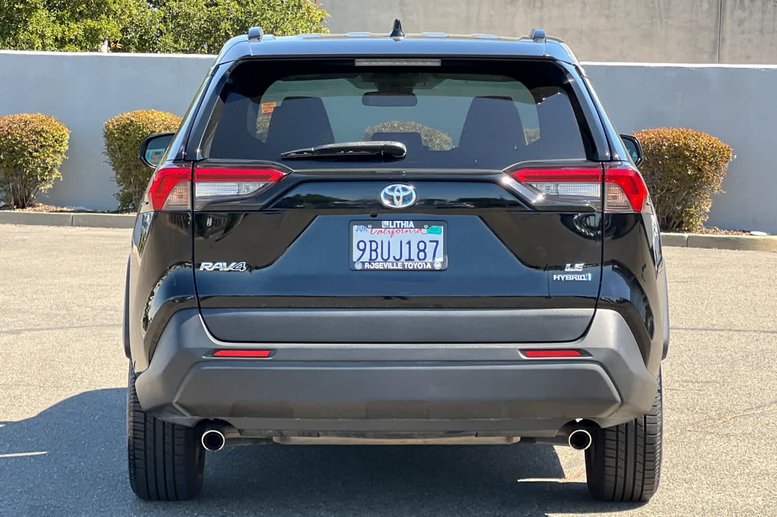 Thumbnail: 2022 Toyota RAV4 - 8