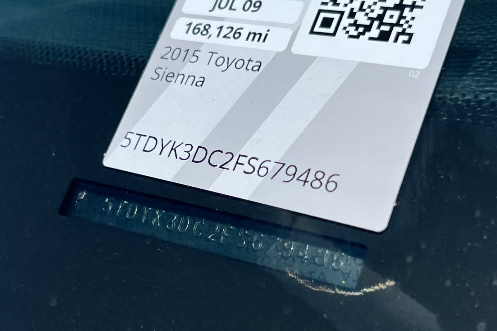 Thumbnail: 2015 Toyota Sienna - 23