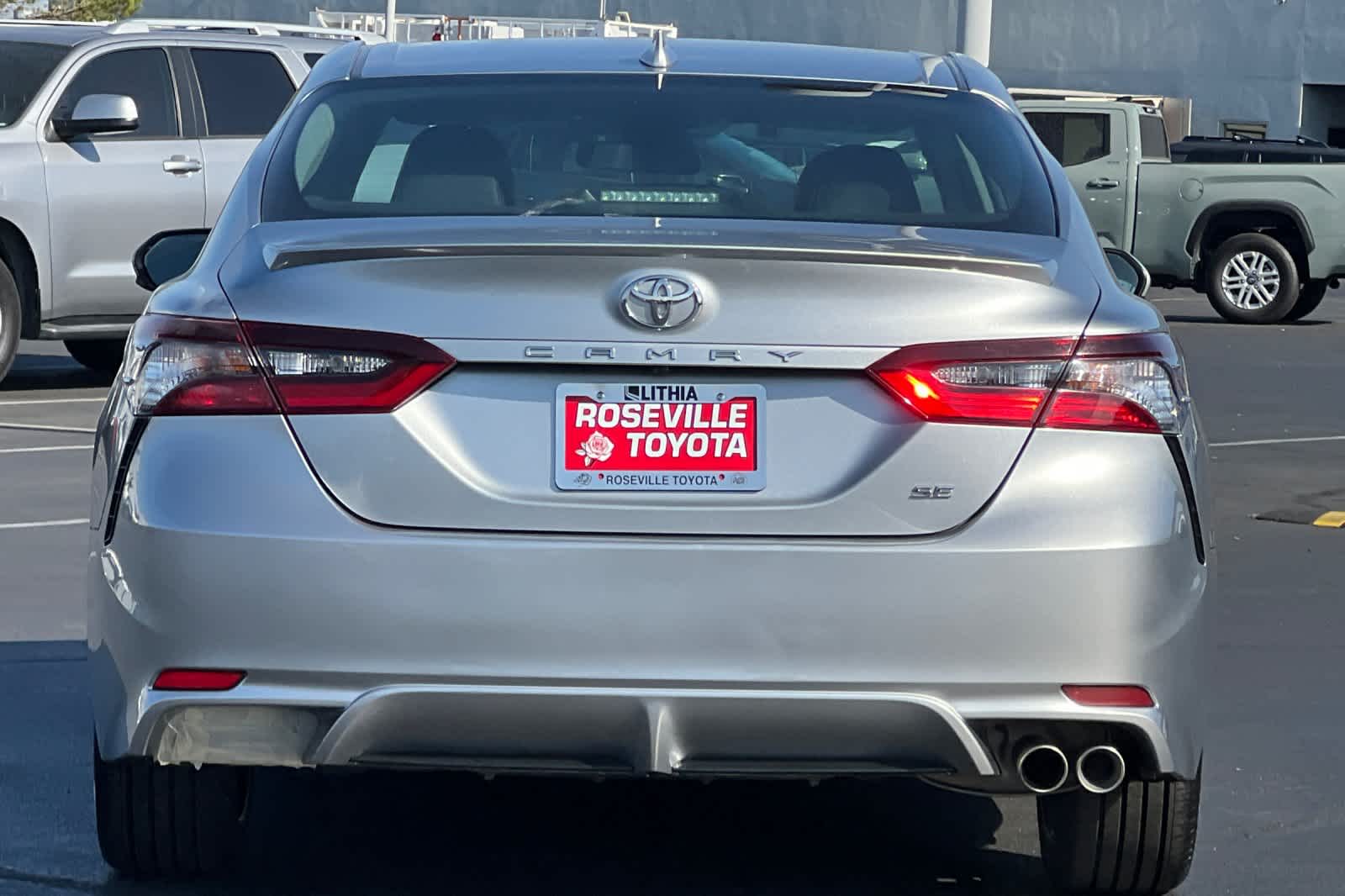 Thumbnail: 2022 Toyota Camry - 8