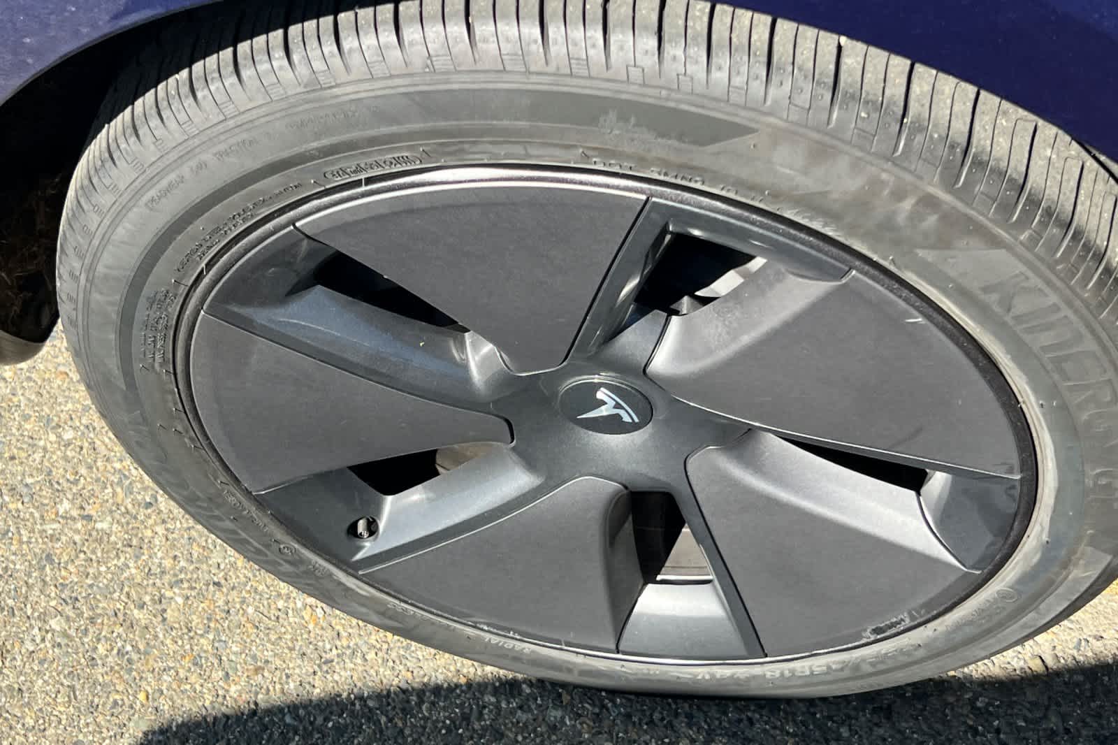 Thumbnail: 2023 Tesla Model 3 - 17