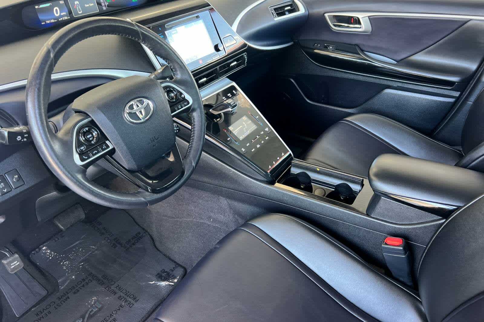 Thumbnail: 2017 Toyota Mirai - 11