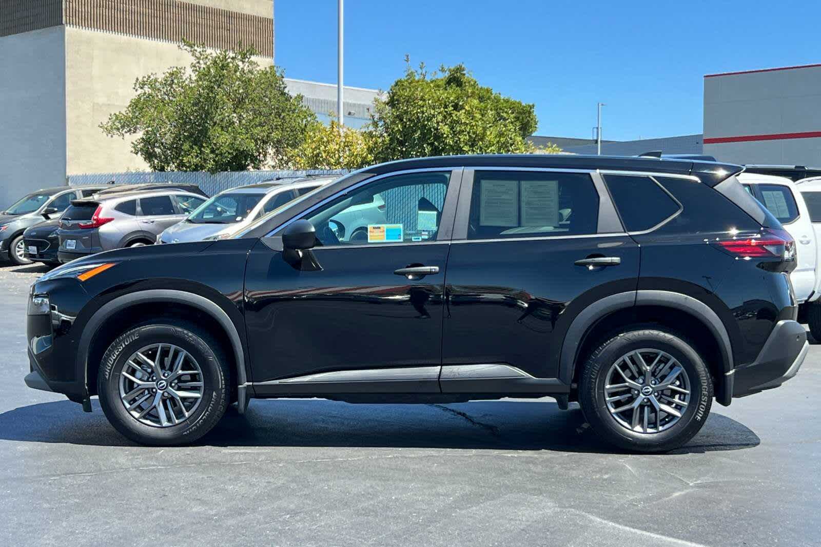 Thumbnail: 2023 Nissan Rogue - 9