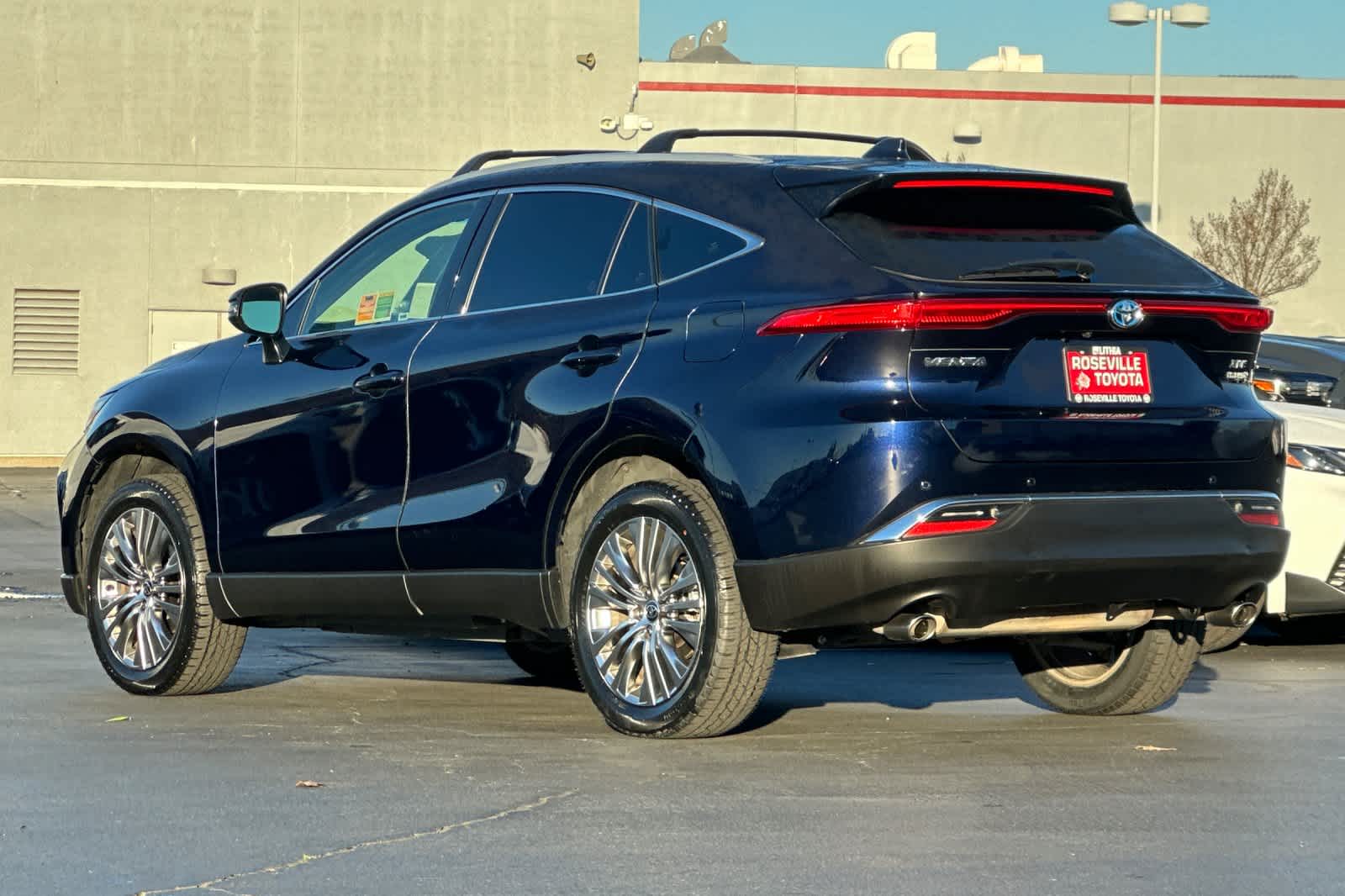 Thumbnail: 2022 Toyota Venza - 7