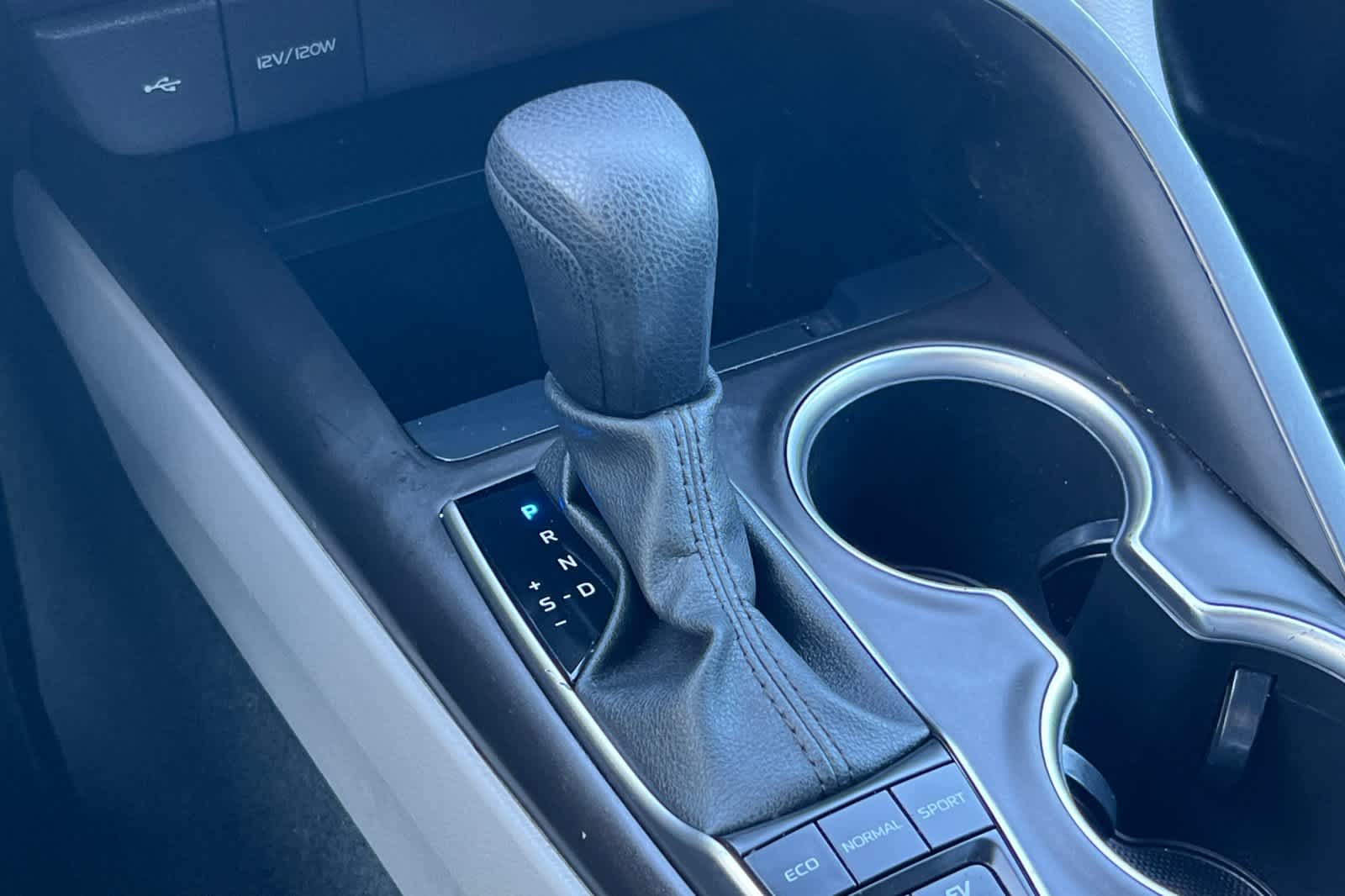 Thumbnail: 2023 Toyota Camry - 21