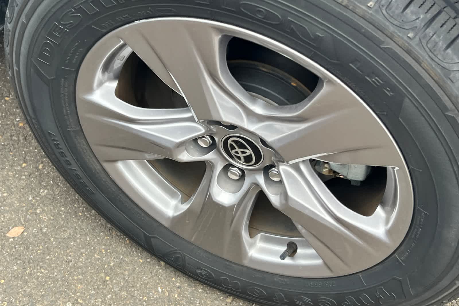 Thumbnail: 2023 Toyota RAV4 - 18