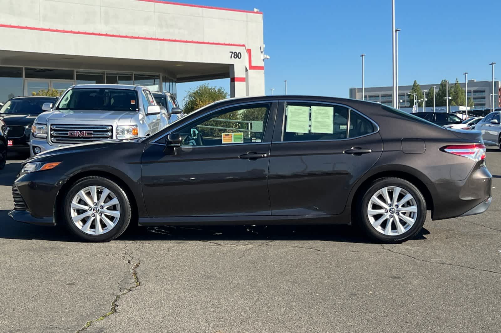 Thumbnail: 2018 Toyota Camry - 9