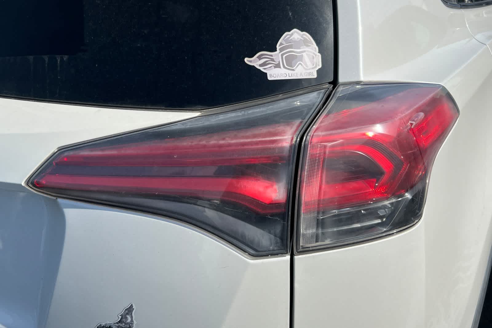 Thumbnail: 2017 Toyota RAV4 - 17