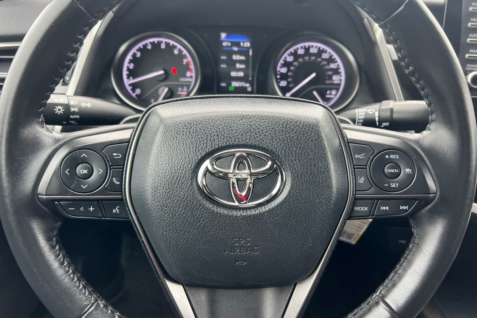 Thumbnail: 2022 Toyota Camry - 22