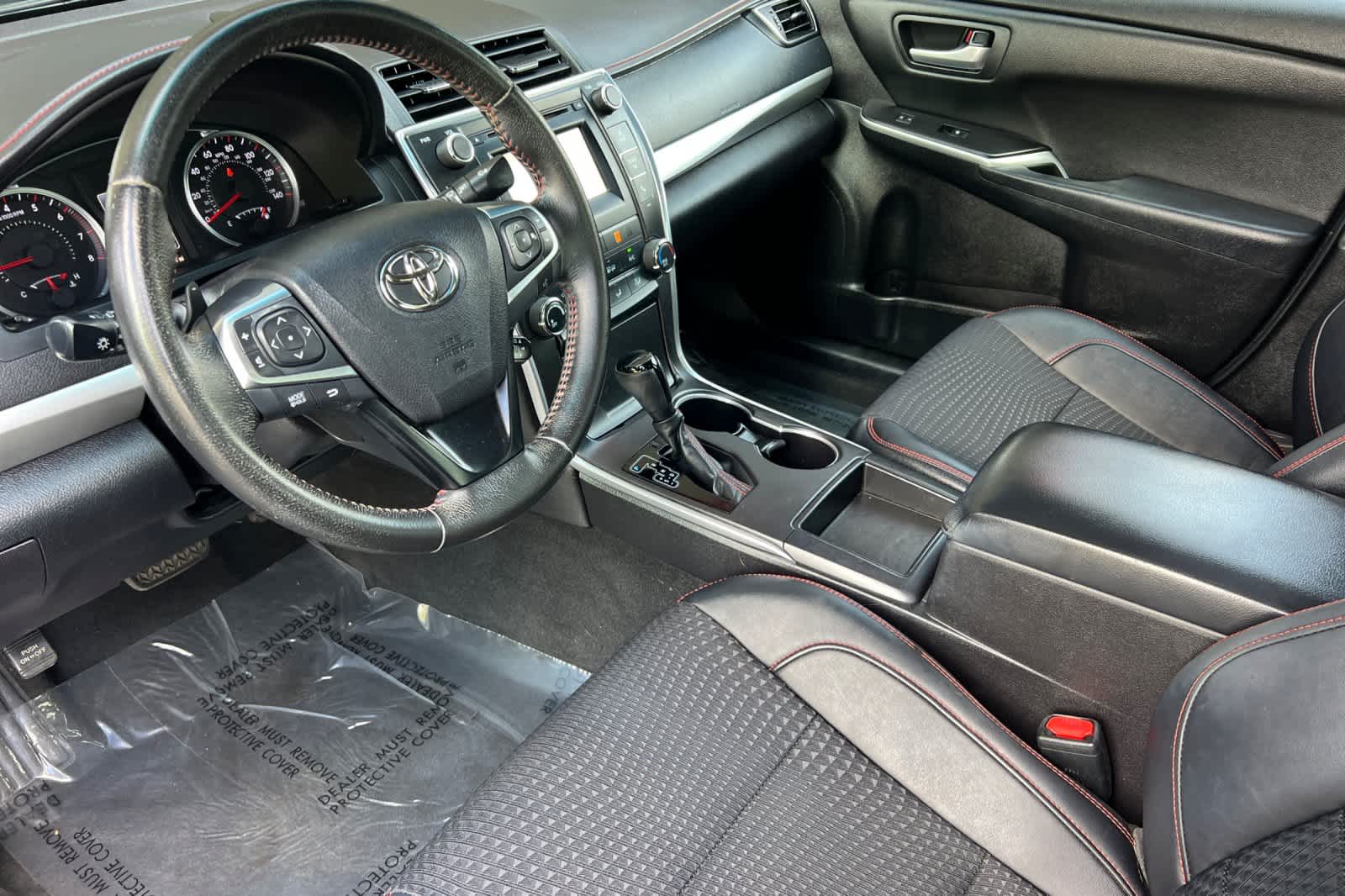 Thumbnail: 2015 Toyota Camry - 11