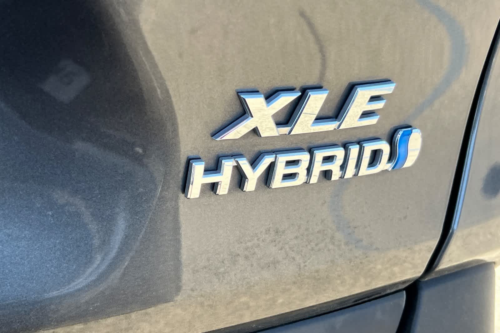 2021 Toyota RAV4 XLE 7