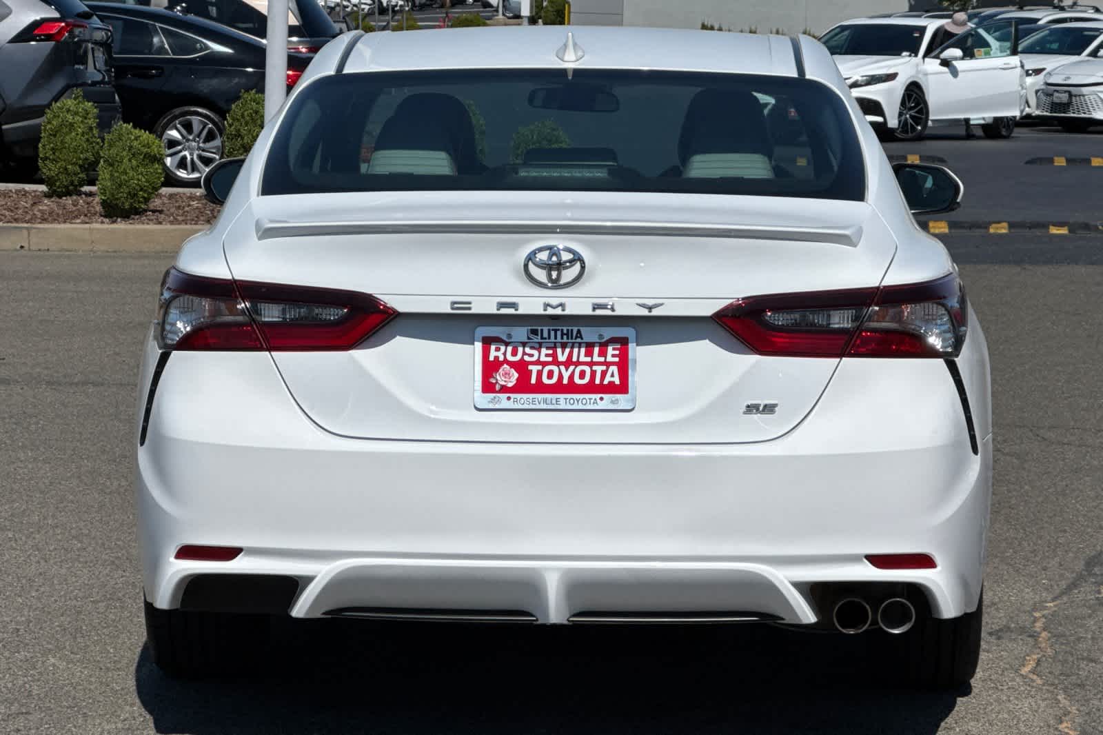 Thumbnail: 2022 Toyota Camry - 8