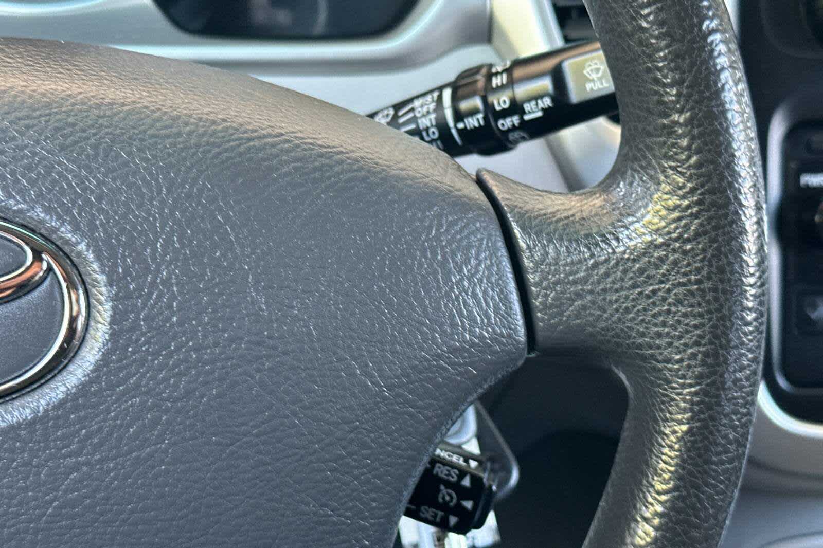 Thumbnail: 2005 Toyota Highlander - 25