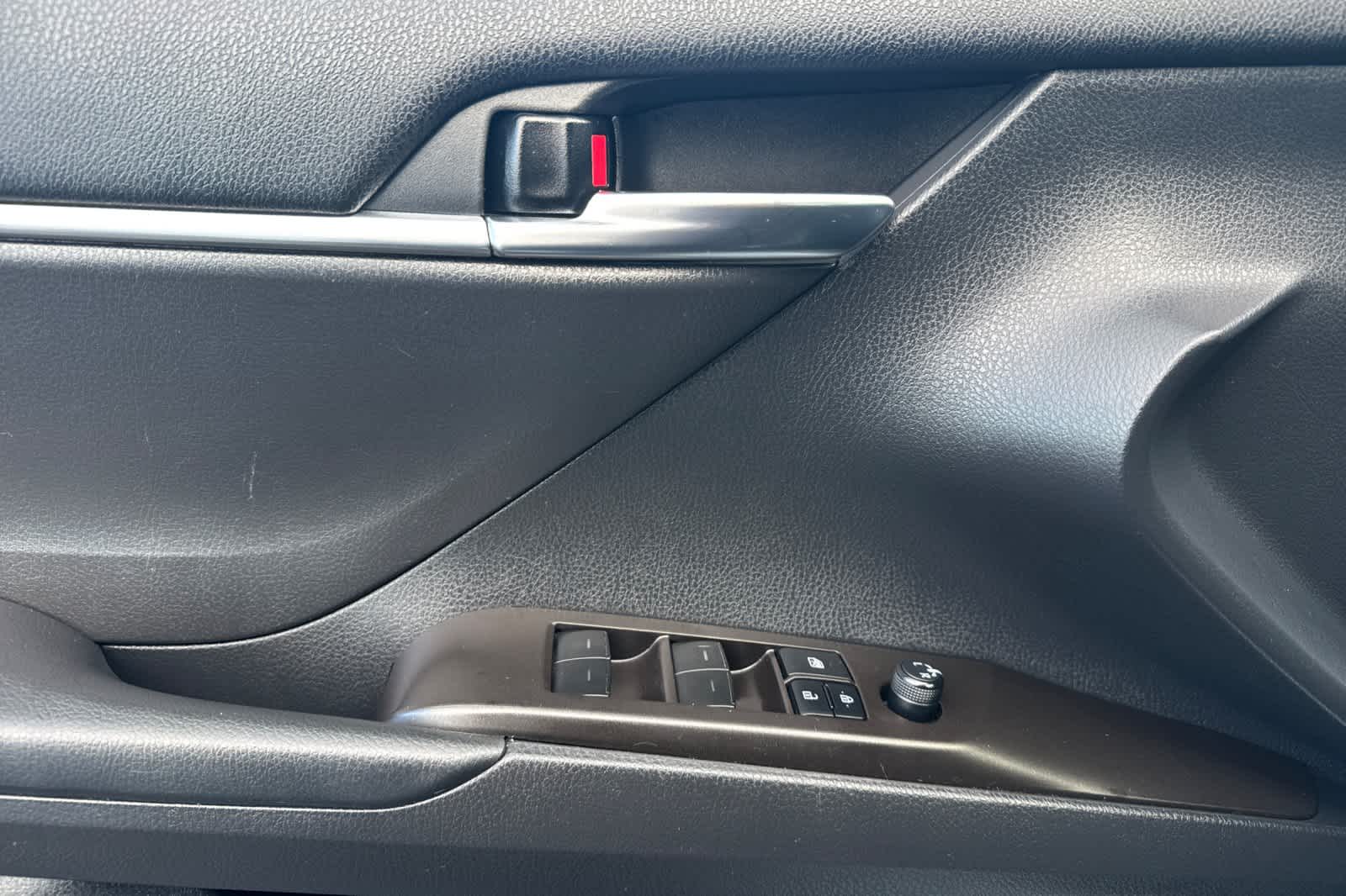 Thumbnail: 2022 Toyota Camry - 12