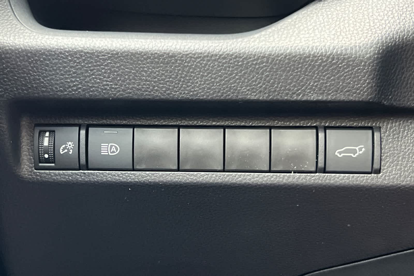 Thumbnail: 2025 Toyota RAV4 - 28