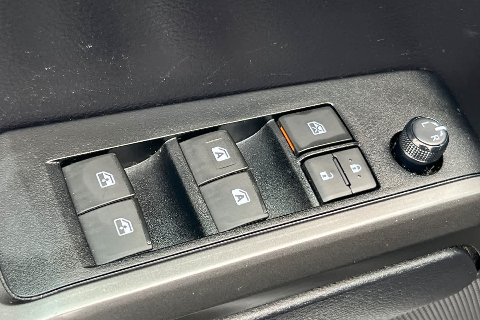 Thumbnail: 2021 Toyota Tacoma - 13