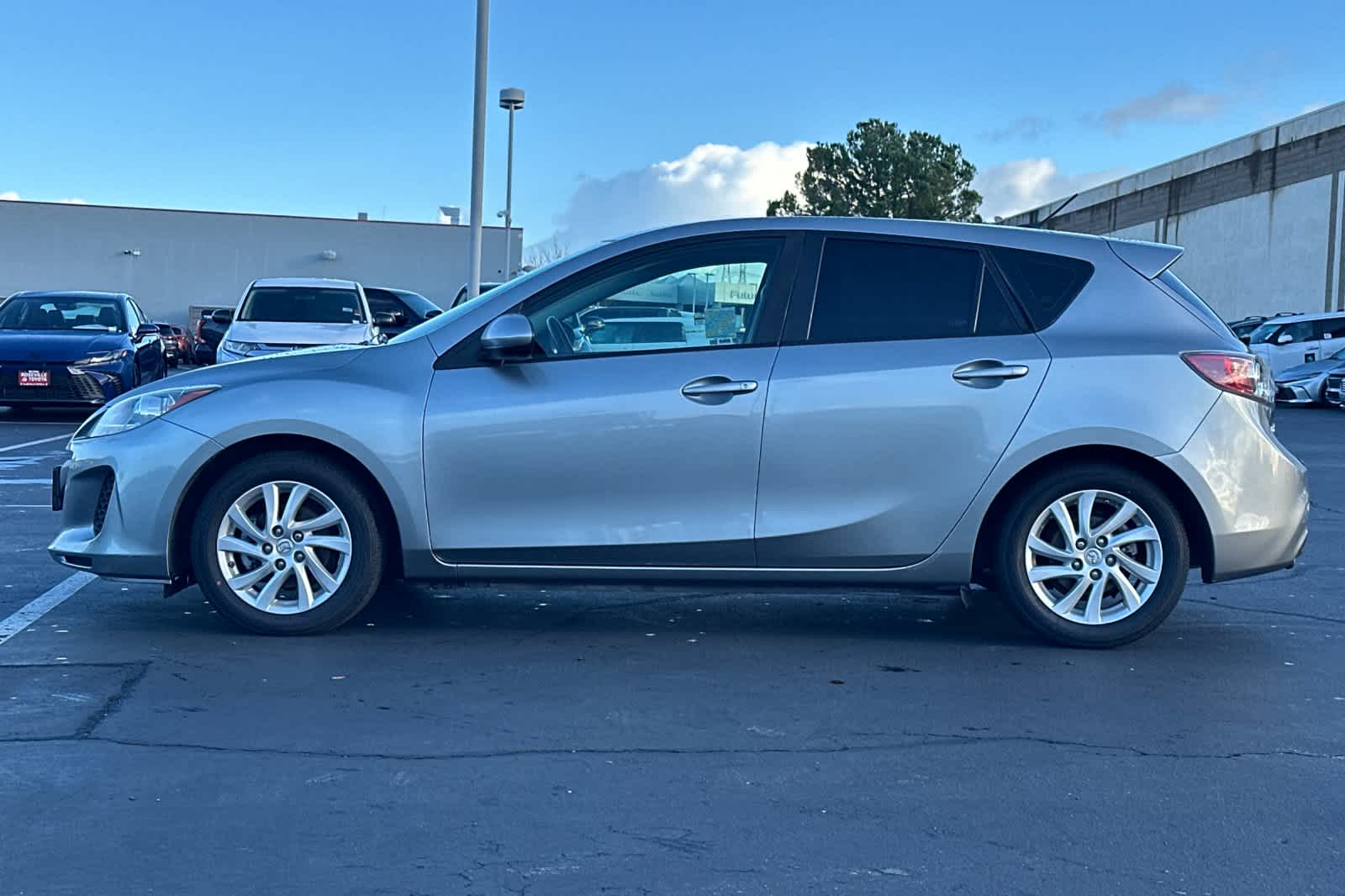 Thumbnail: 2012 Mazda Mazda3 - 9