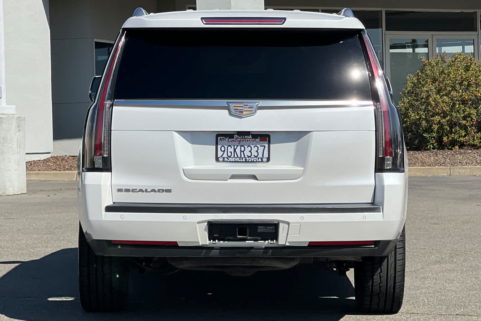 Thumbnail: 2017 Cadillac Escalade - 8