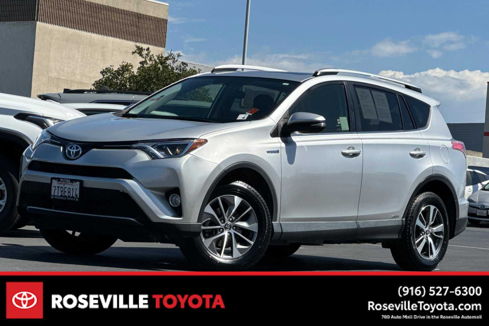 2016 Toyota RAV4 XLE Hero Image