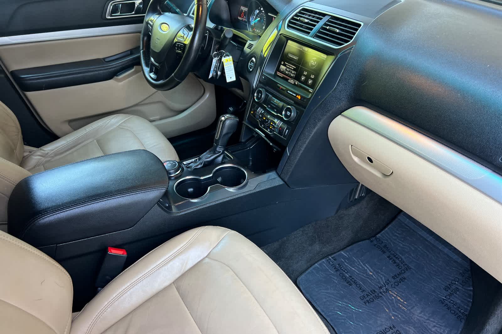 Thumbnail: 2016 Ford Explorer - 18