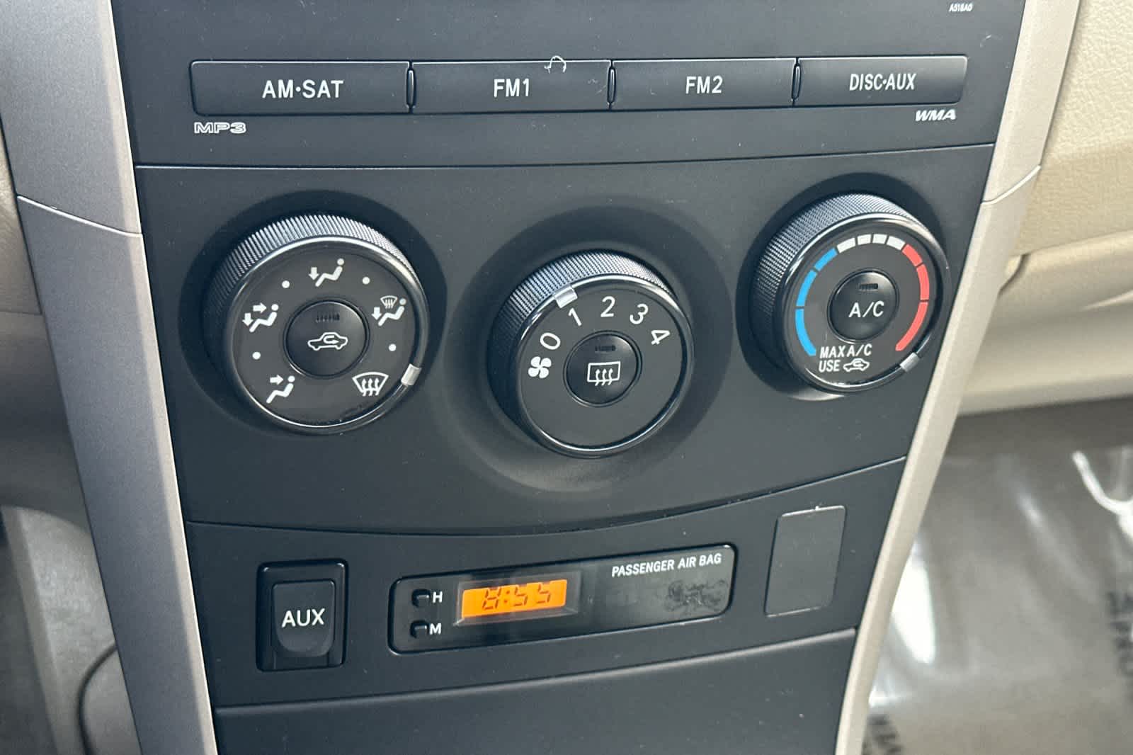 Thumbnail: 2010 Toyota Corolla - 20