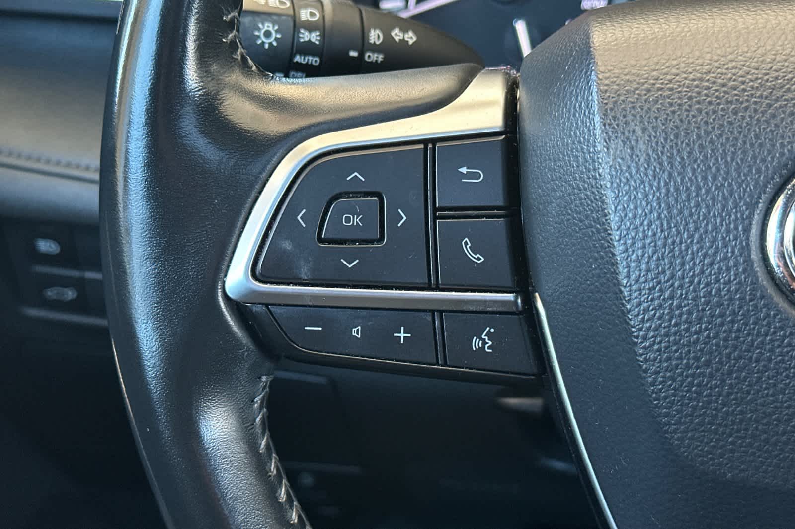 Thumbnail: 2021 Toyota Highlander - 28
