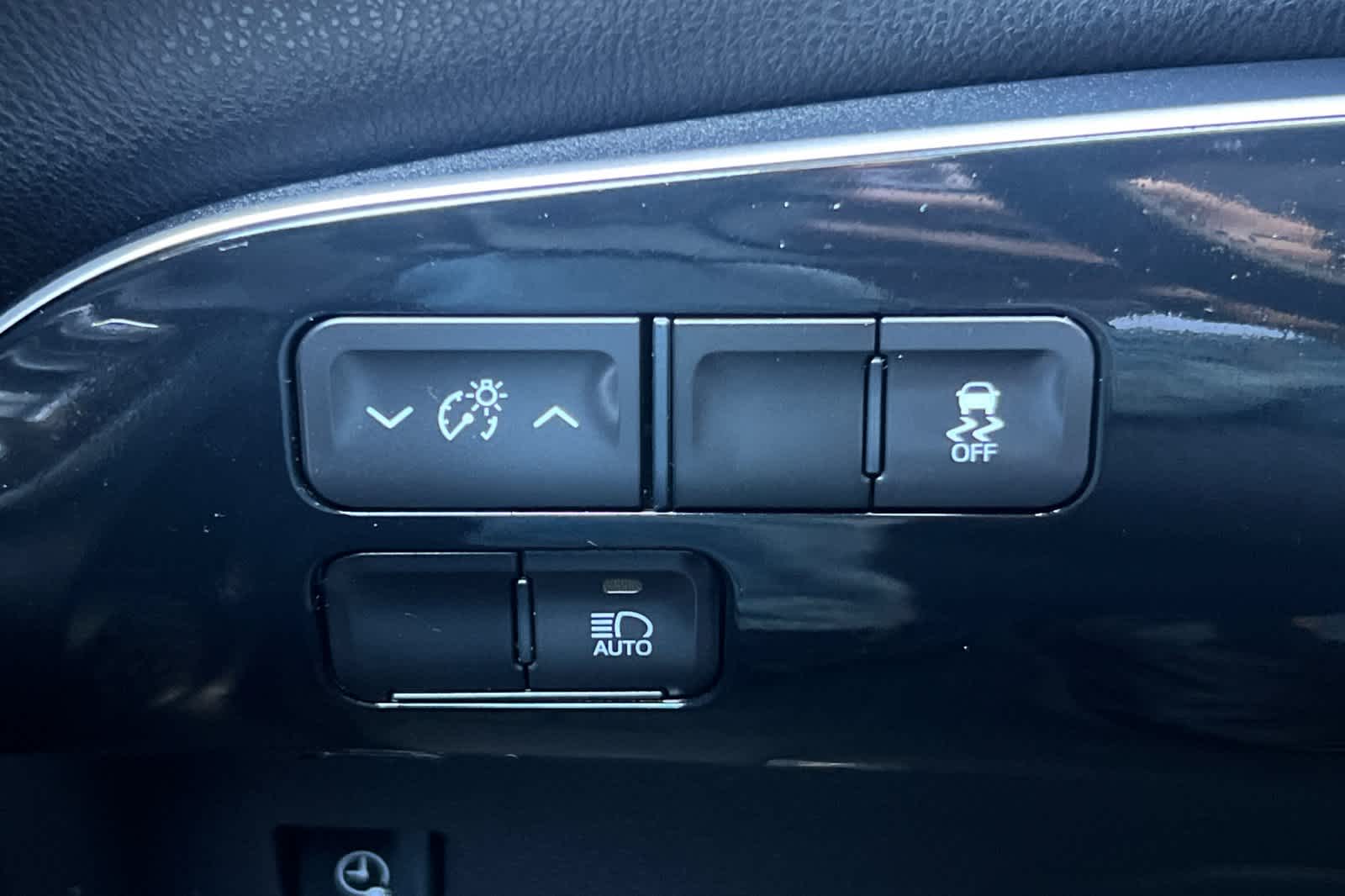 Thumbnail: 2022 Toyota Prius Prime - 29