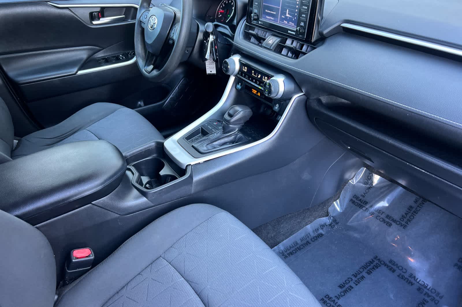 Thumbnail: 2021 Toyota RAV4 - 17