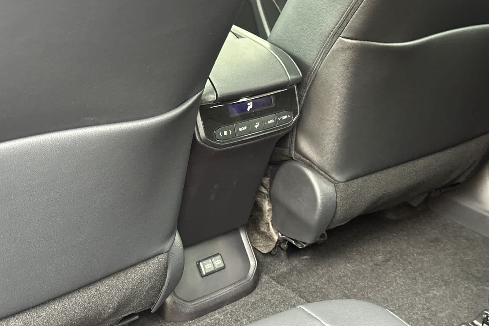 Thumbnail: 2026 Toyota Highlander - 14