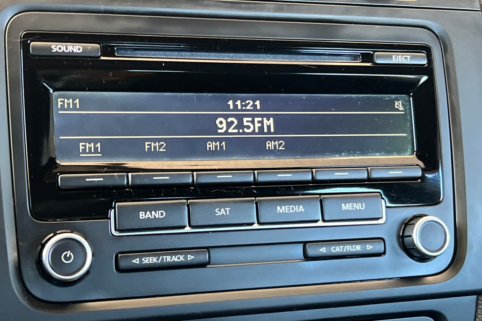 Thumbnail: 2012 Volkswagen Golf - 20