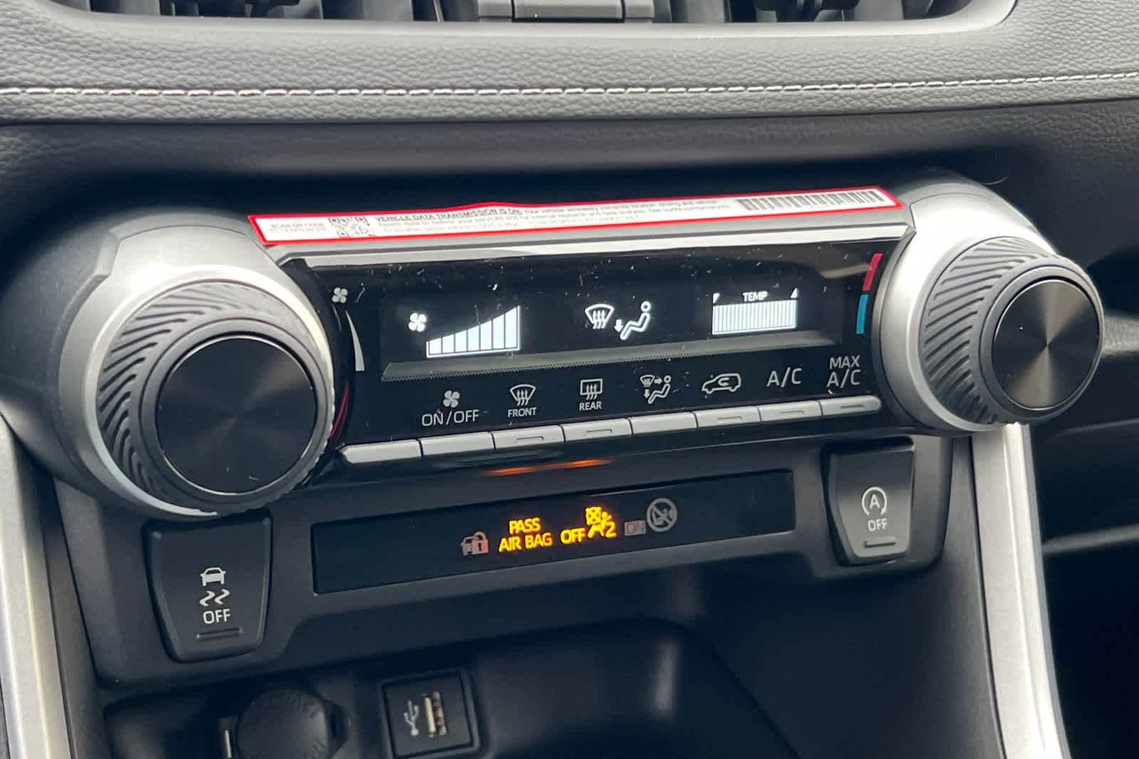 Thumbnail: 2025 Toyota RAV4 - 21