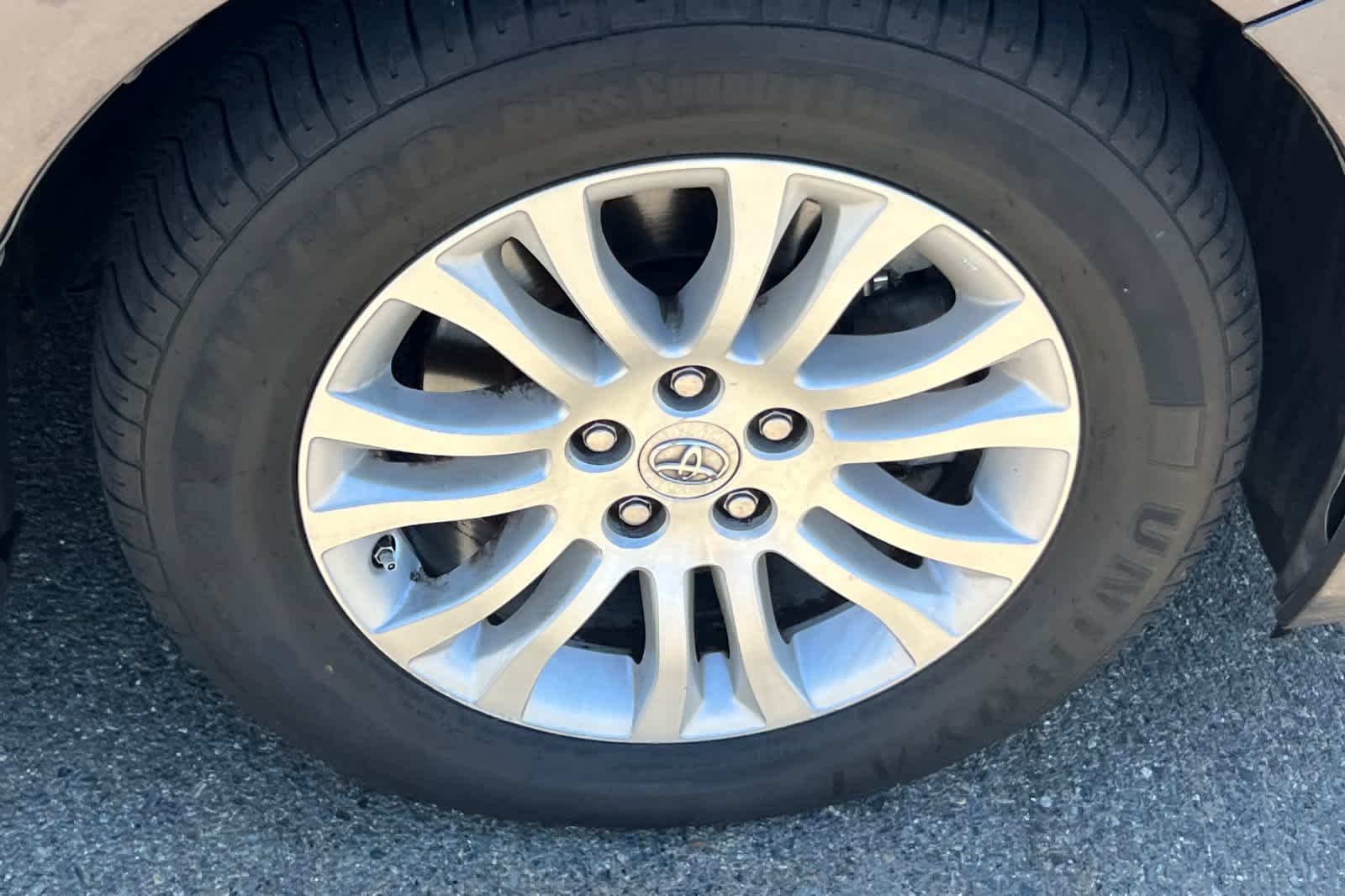Thumbnail: 2015 Toyota Sienna - 12