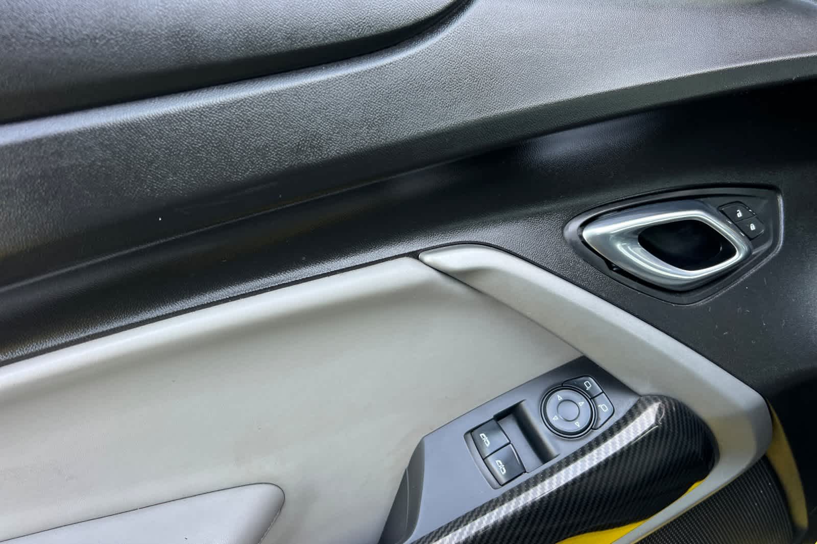 Thumbnail: 2017 Chevrolet Camaro - 12