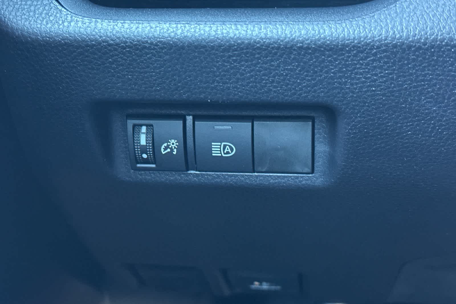 Thumbnail: 2025 Toyota RAV4 - 29