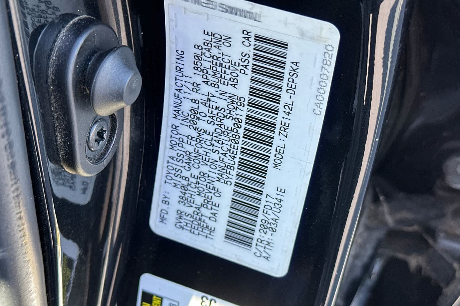 Thumbnail: 2011 Toyota Corolla - 30