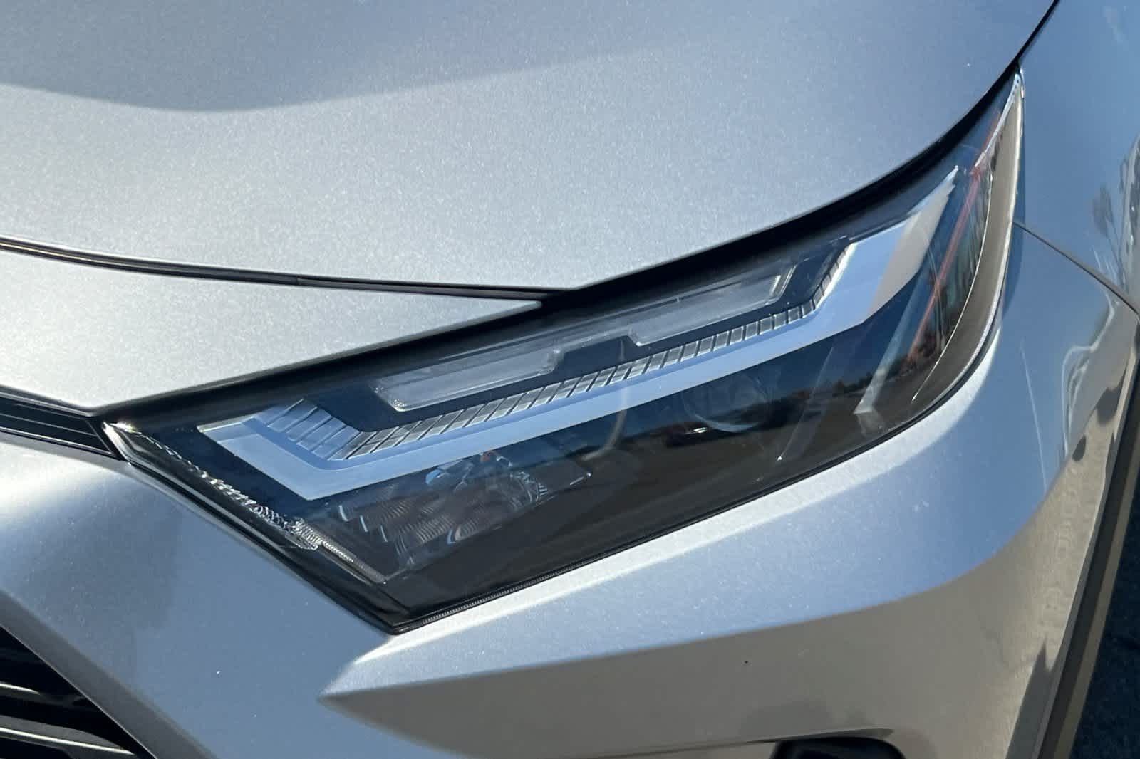 Thumbnail: 2022 Toyota RAV4 - 11