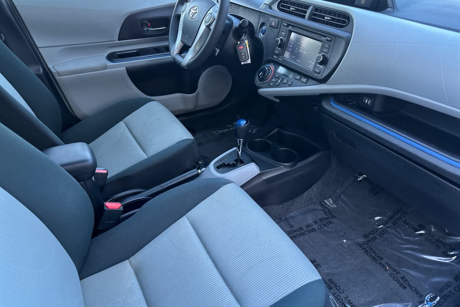 Thumbnail: 2012 Toyota Prius c - 16