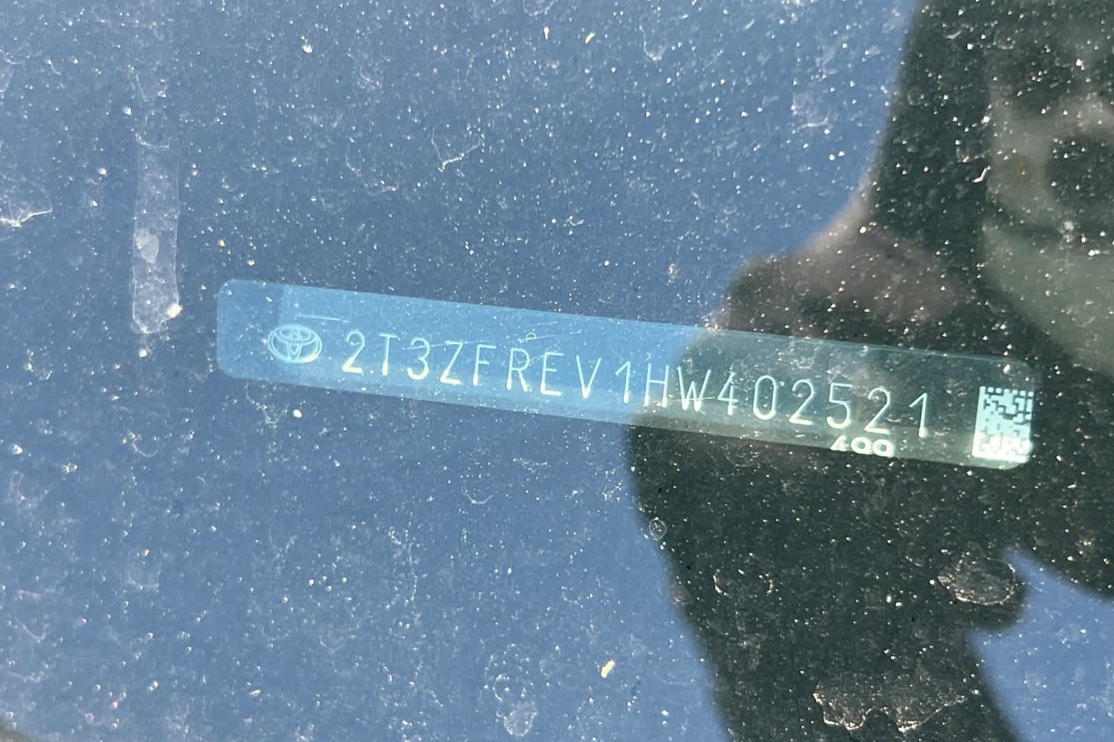 Thumbnail: 2017 Toyota RAV4 - 23