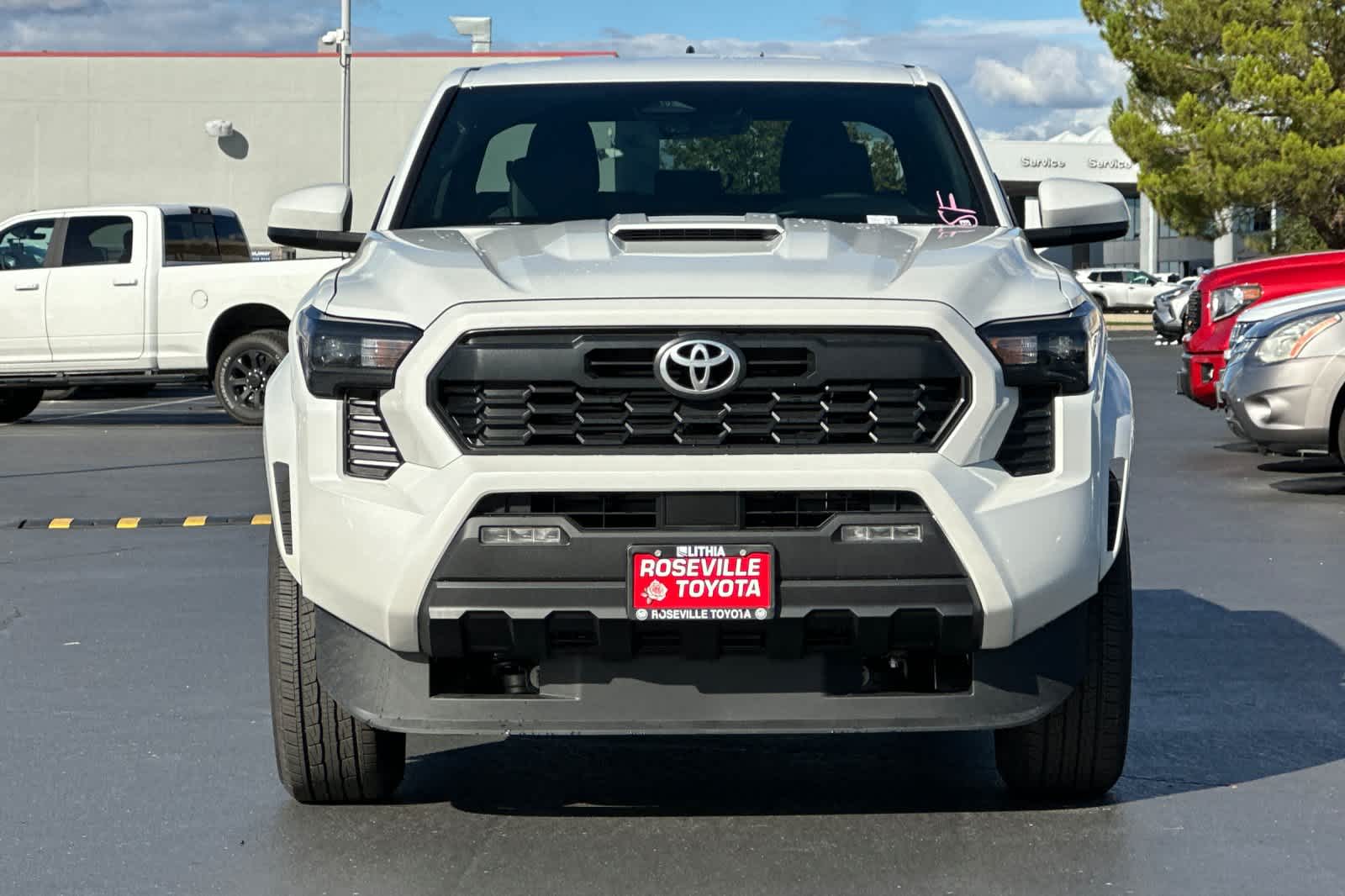 Thumbnail: 2025 Toyota Tacoma - 10